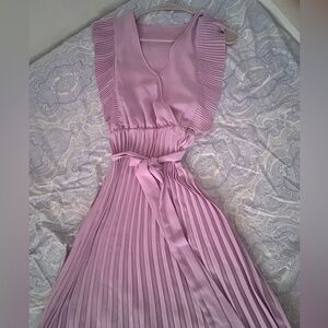 Elegant Lavender Sleeveless Dress